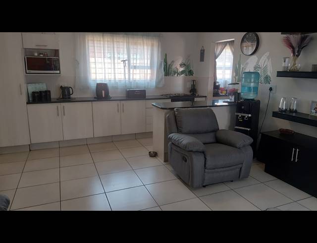 3 BEDROOM FREESTANDING FOR SALE IN DENNEOORD
